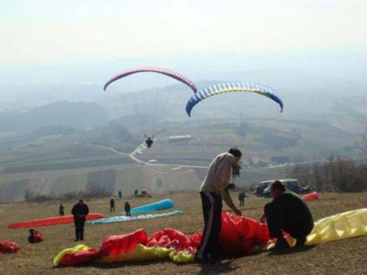 Slovenački paraglajderi pali u minsko polje na Jahorini