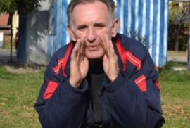 Banjalučanin priča sa zmijama