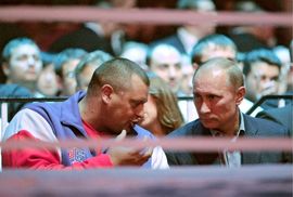 Putin izviždan na boks meču
