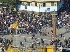 Sukobi obustavljeni, demonstranti ostaju