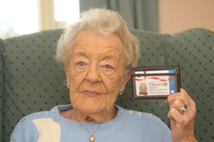 Starici (92) nisu vjerovali da je punoljetna