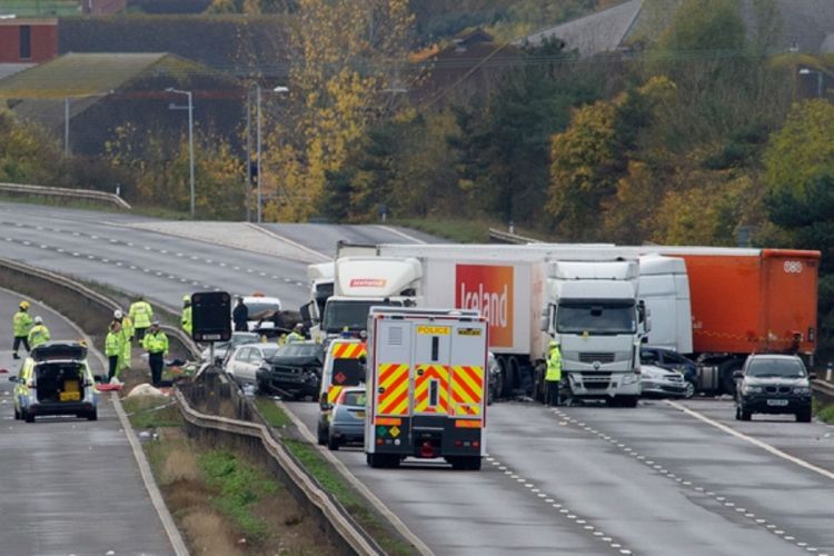 Crni bilans: U lančanom sudaru najmanje 10 mrtvih (Video)