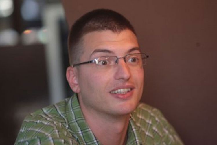 Gej aktivista tuži TV Pink