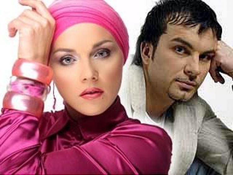 Al Dina istukla žena