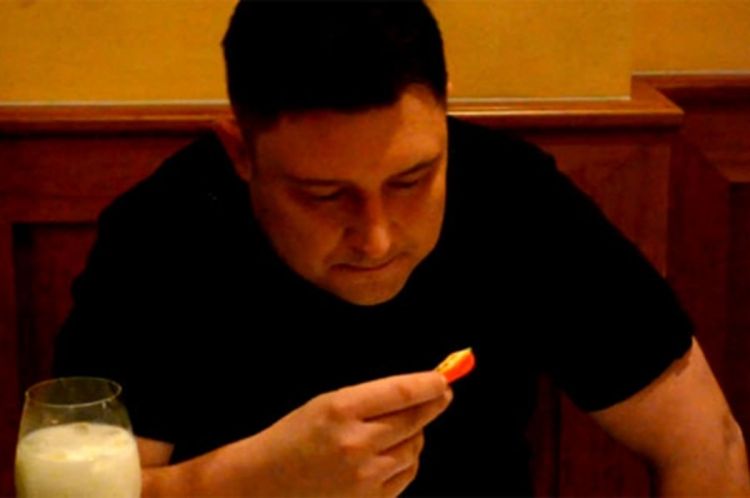 Hrabri Stanko se raspao od ljute papričice (Video)