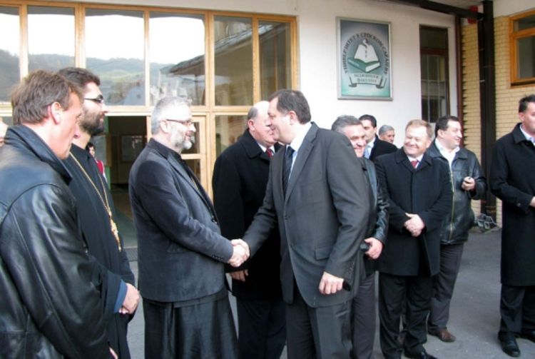 Dodik: Lokalna vlast u Foči stavila RS na stranu