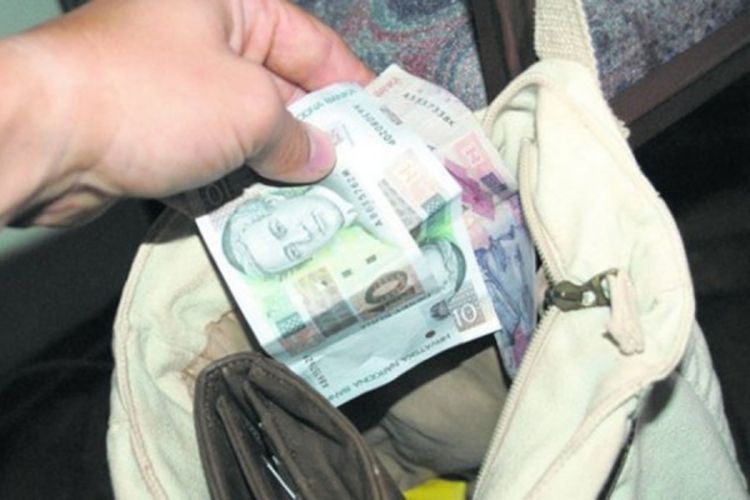 Ukrali pare iz picerije