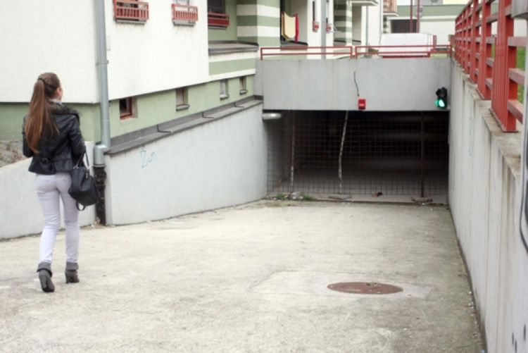 Niko ne želi da upravlja garažama