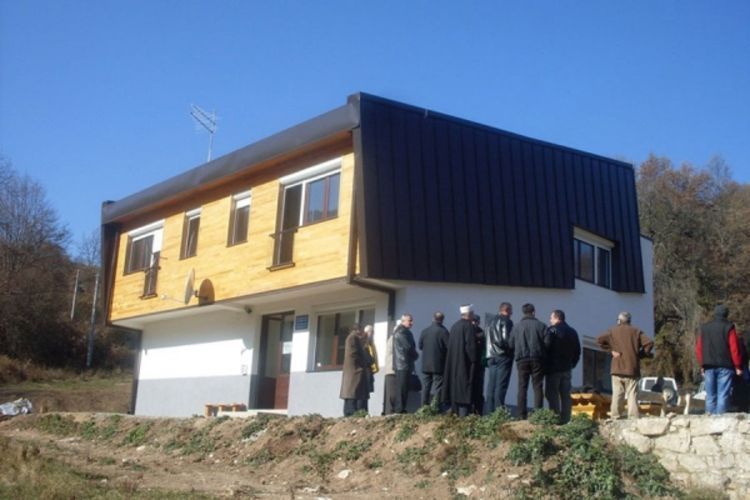Bošnjačkim povratnicima četiri stana