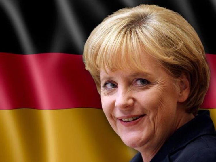 Merkel: Evrozona i dalje traži izlaz iz dužničke krize