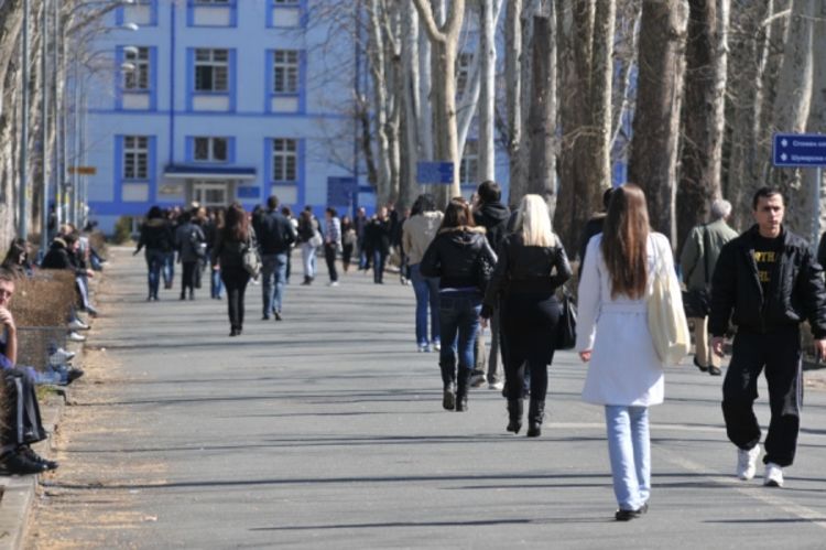 Milić: Diplome se kupuju