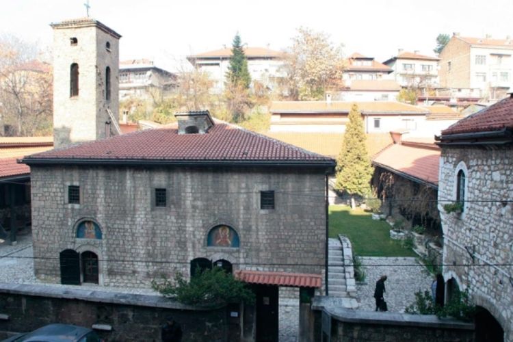 Sveštenici čuvaju nasljeđe, turističke agencije zarađuju (Foto)