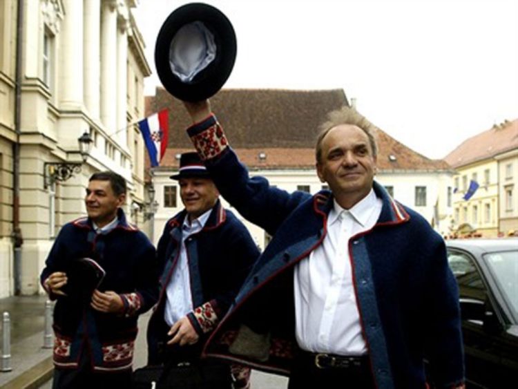 Glavašu uručena optužnica iz Srbije