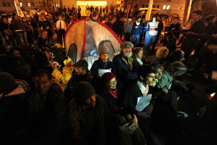 Uhapšeno 200 demonstranata