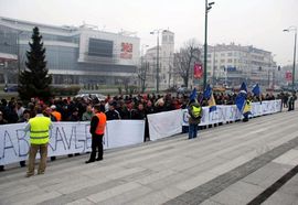 Sarajevo: Bivši vojnici prijete masovnijim protestima i tužbom u ...