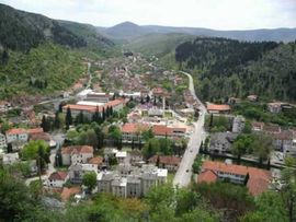 U Stocu napeto između Bošnjaka i Hrvata: Zapaljene jaslice pa zastava ...