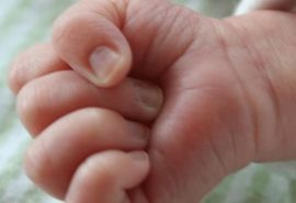 Stravično: Silovali i mučili jednomjesečnu bebu
