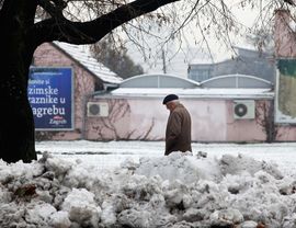 Zbog snijega bez struje desetine naselja i sela
