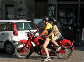 Motociklistima u Hondurasu zbog ubistava zabranjeno da voze saputnike