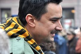 Pucano na zgradu u kojoj živi majka Bakira Hadžiomerovića