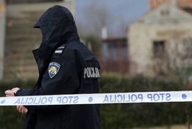 Da mu ne ubije majku, sin (15) čekićem pogodio oca