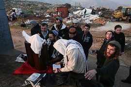 Jevrejski nacionalisti pale palestinske džamije, napadaju i izraelsku ...