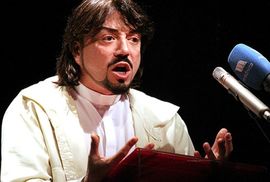 Velečasni Zlatko Sudac na svom portalu otvorio hot-line