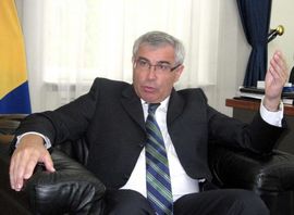 Grupa državnih službenika prijavila Svena Alkalaja zbog korupcije