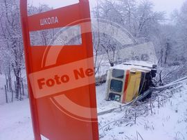 Banjaluka: U prevrtanju autobusa povrijeđene dvije srednjoškolke i ...