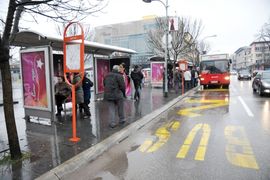 Info-displeji na autobuskim stajalištima zbog nedostatka novca na ...