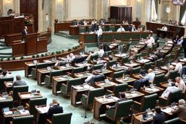 Rumunska Vlada nije pala, nije bilo dovoljno glasova protiv