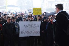 Poslanici gluvi za nezadovoljne radnike