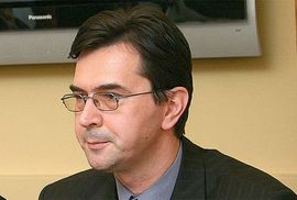 Ajanović: Ponašanje Lagumdžije je neokomunizam koji koketira sa ...
