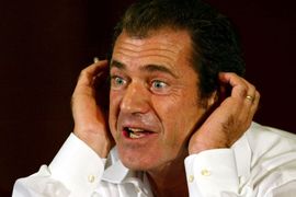 Mel Gibson se zvanično razveo