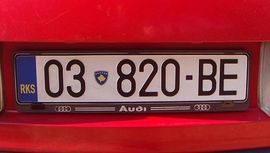Srbi i Albanci nezadovoljni cijenama auto osiguranja na Kosovu