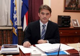 Komšić u parlamentarnu proceduru uputio prijedlog budžeta BiH