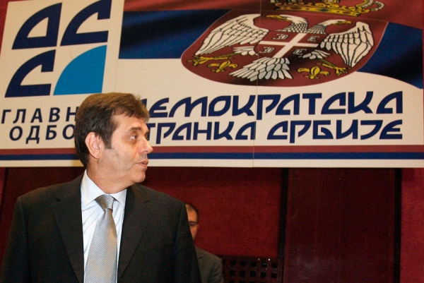 Koštunica: Vlast spremna da žrtvuje Srbiju