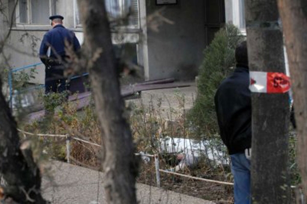 Roditelji se ubili skokom sa zgrade, ljekari se bore za život trogodišnjeg dječaka (Foto, Video)