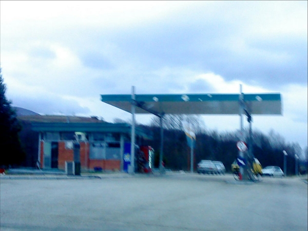 Lopovi se okomili: Treći put pokrali pumpu na Čađavici (Foto)