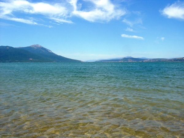 Buško jezero gotovo sasvim presušilo