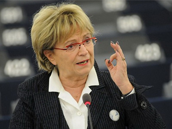 SDA: Neprihvatljivo da Doris Pak priziva odlazak visokog predstavnika