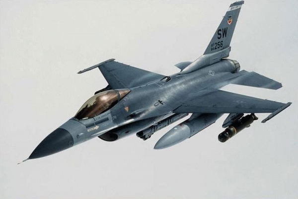 Pilotu pet godina zatvora za pokušaj prodaje državne tajne