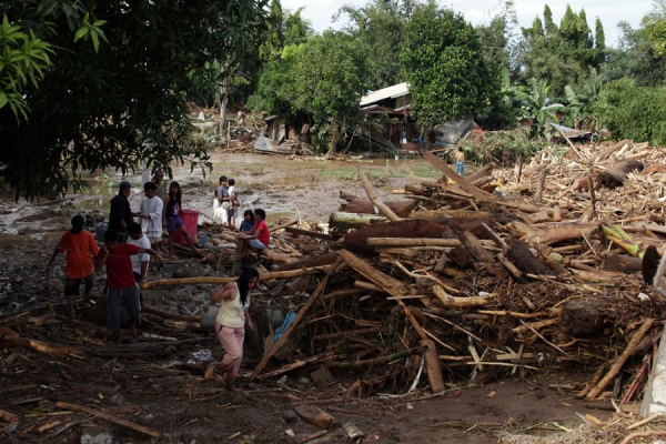 Više od 430 ljudi izgubilo život na Filipinima