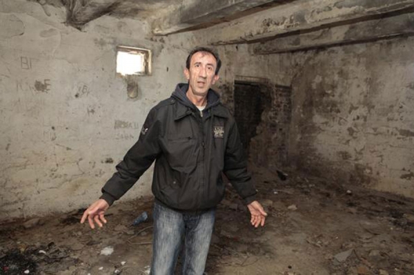 Počelo je i u BiH: Muškarac se zapalio pred zgradom Vlade (Foto)