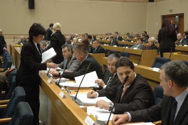 Usvojen zakon o pravima boraca