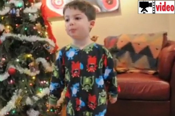 Pogledajte dečaka kojeg je izneverio Deda Mraz (Video)