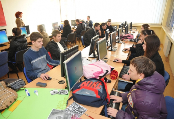 Visoke školarine, ali bolji uslovi rada