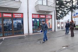 Banjaluka: Kineze vezali selotejpom, pa im ukrali 9.000 KM