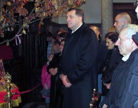 Vladika Jefrem služio večernju liturgiju u Sabornom hramu Hrista ...