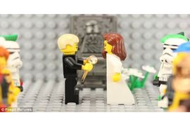 Fotograf zaprosio djevojku lego animacijom (Foto, Video)